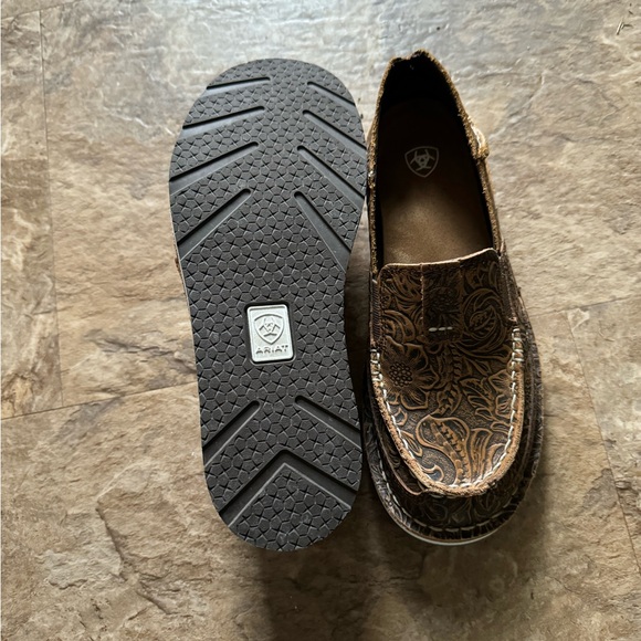 Ariat women’s Cruiser - Picture 4 of 4